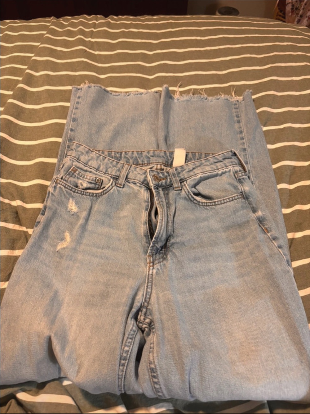 Light Wash High-Rise Women’s Jeans